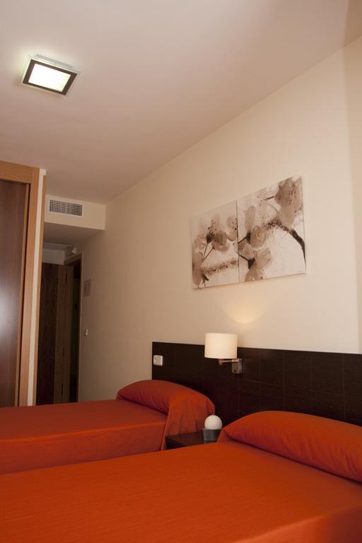 Hostal Granado Madrid Dış mekan fotoğraf