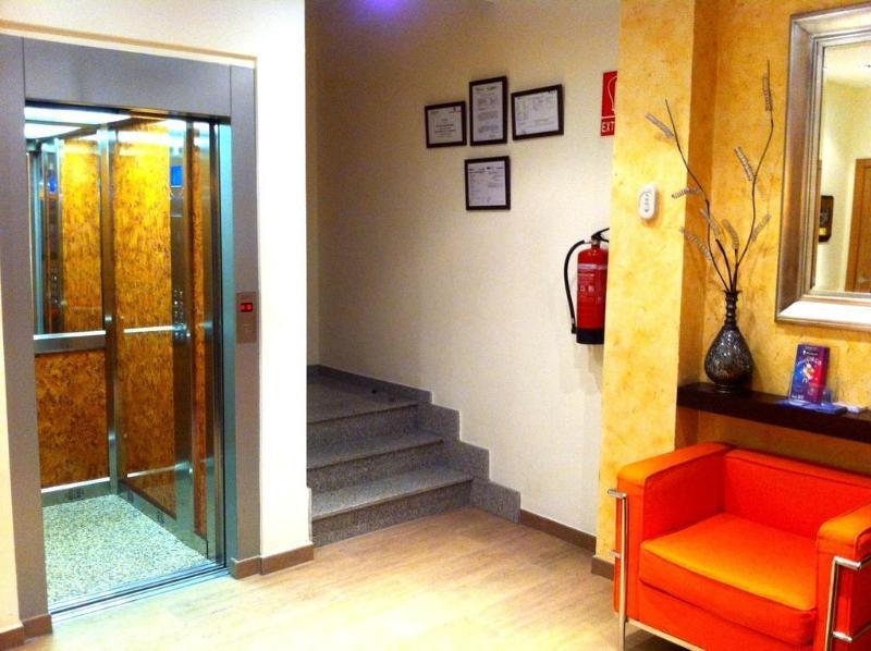 Hostal Granado Madrid Dış mekan fotoğraf